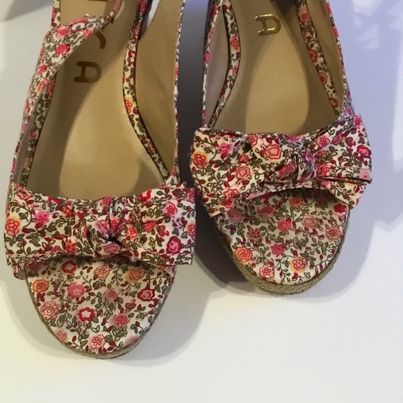 Unisa floral wedged open toe shoe with bow - Picture 8 of 8